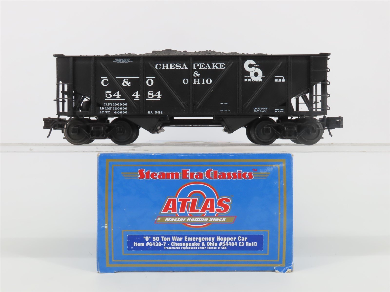 O Gauge 3-Rail Atlas 6438-7 C&O 50-Ton War Emergency 2-Bay Hopper #54484 w/ Load