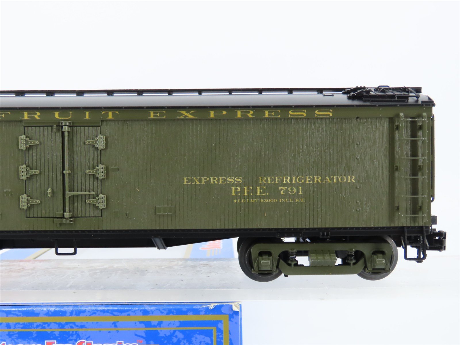 O Gauge 3-Rail Atlas 3001029-4 PFE Pacific Fruit Express Wood Reefer #791