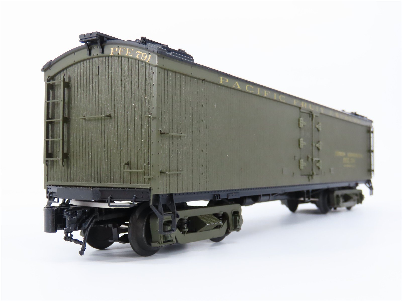 O Gauge 3-Rail Atlas 3001029-4 PFE Pacific Fruit Express Wood Reefer #791