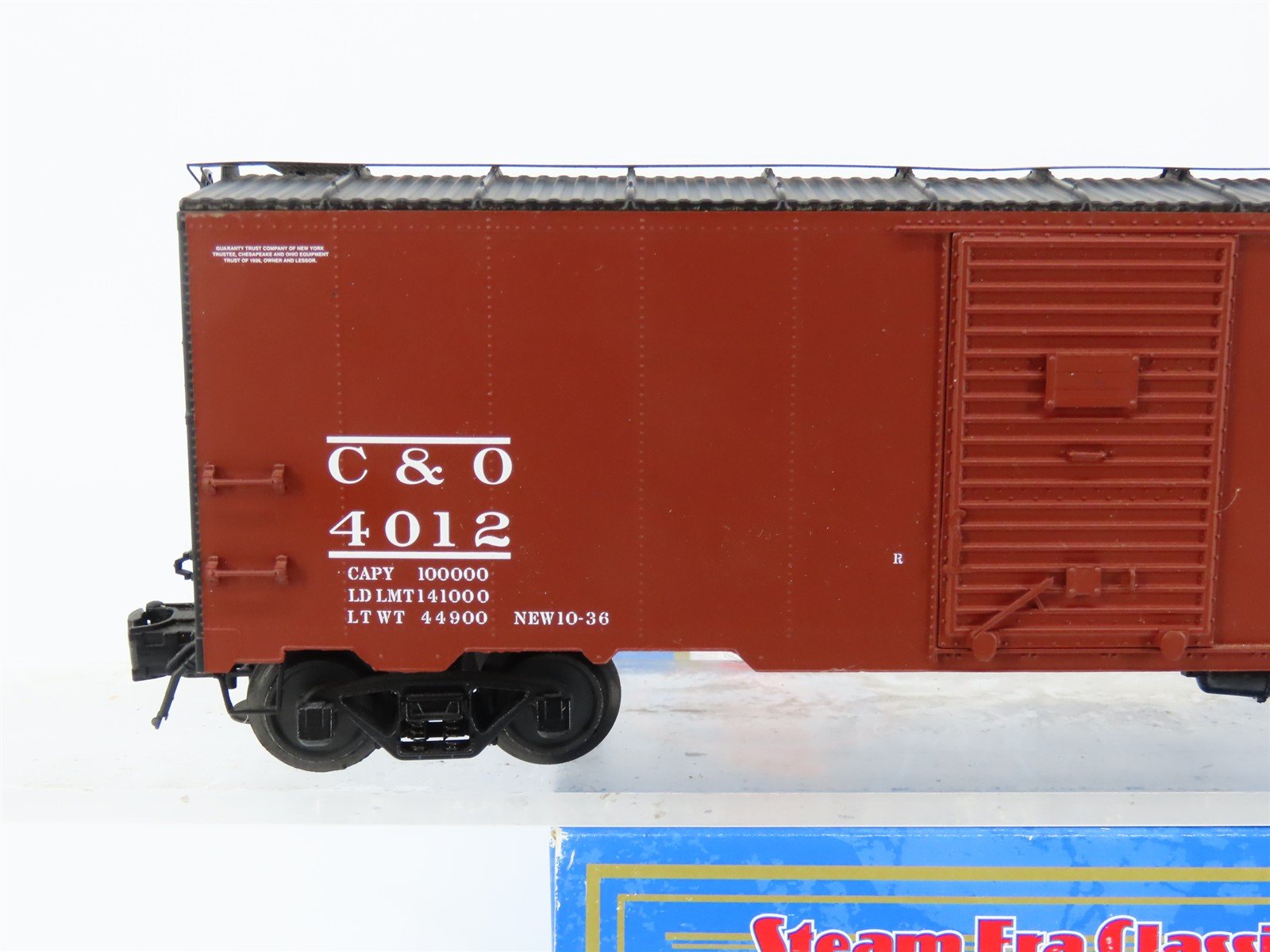 O Gauge 3-Rail Atlas 8570-1 C&O Chesapeake & Ohio 40' Single Door Box Car #4012