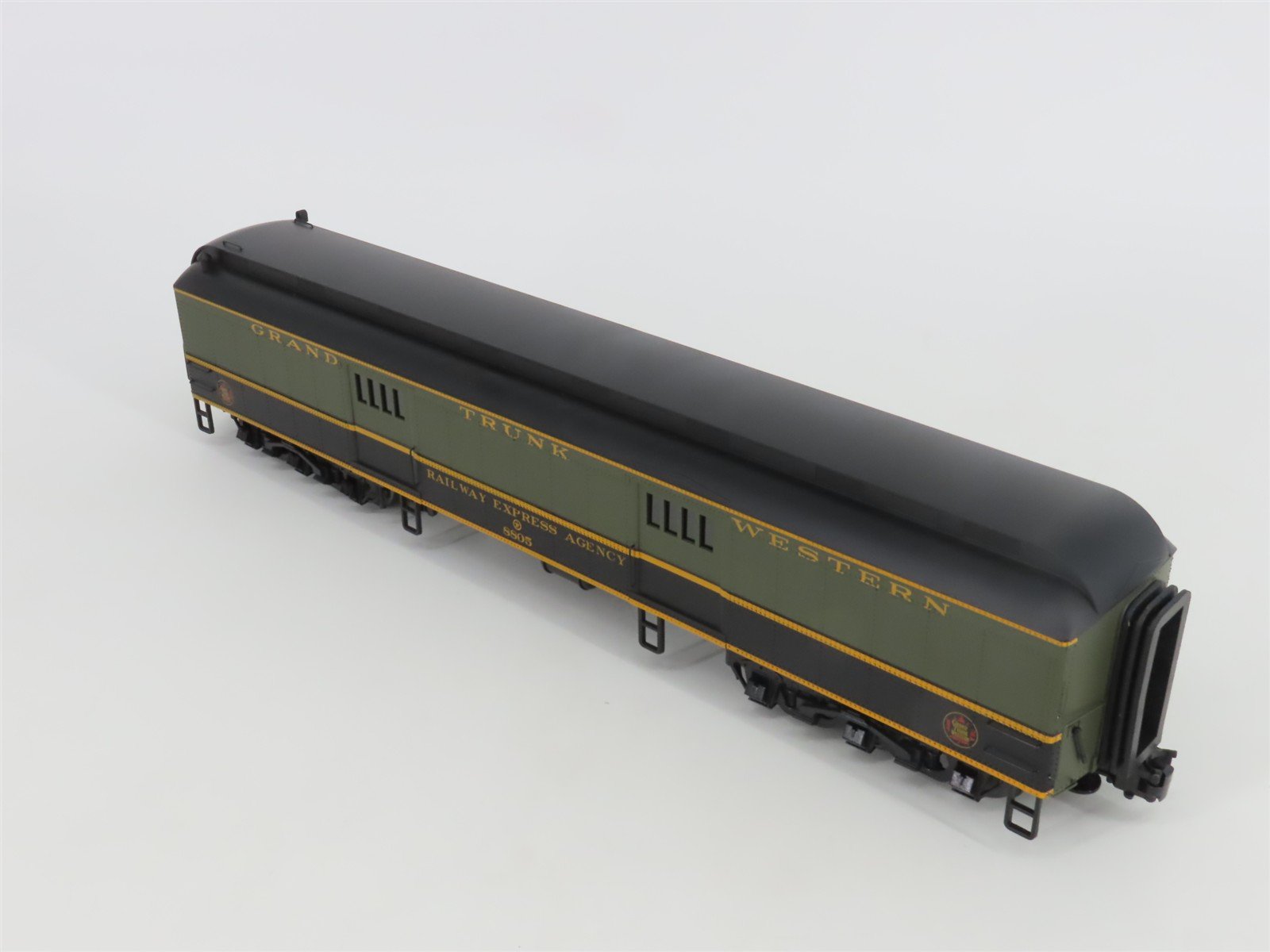 O Gauge 3-Rail Atlas Trainman 2001320-2 GTW 60' Baggage Passenger Car #8805