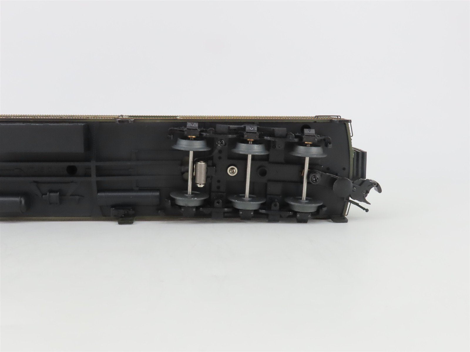 O Gauge 3-Rail Atlas Trainman 2001320-2 GTW 60' Baggage Passenger Car #8805