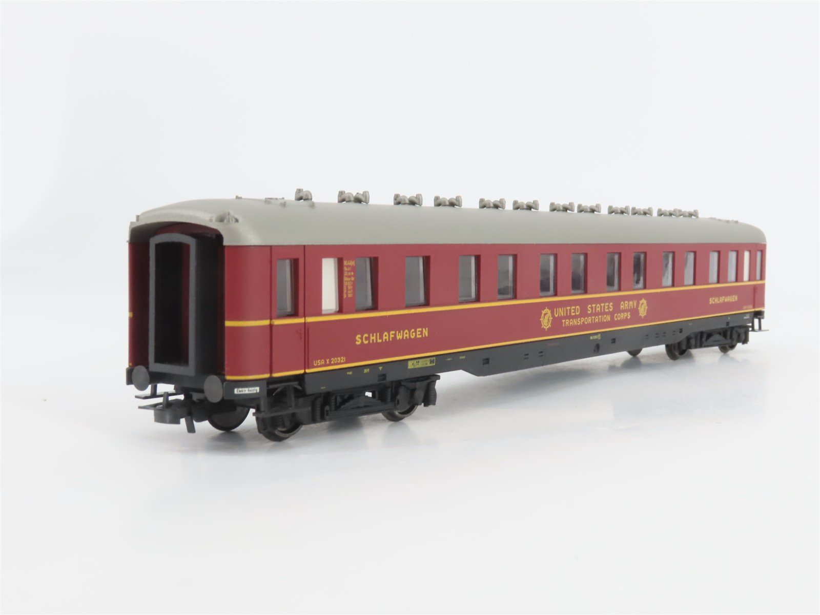 HO Liliput L352000 US Army Transportation Sleeper Passenger & Flat Cars Set of 3
