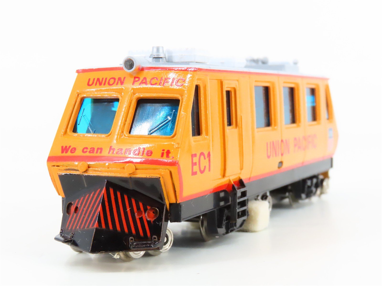 HO Scale Bachmann 608 UP Union Pacific Plasser EM80C Track Cleaning Diesel #EC1