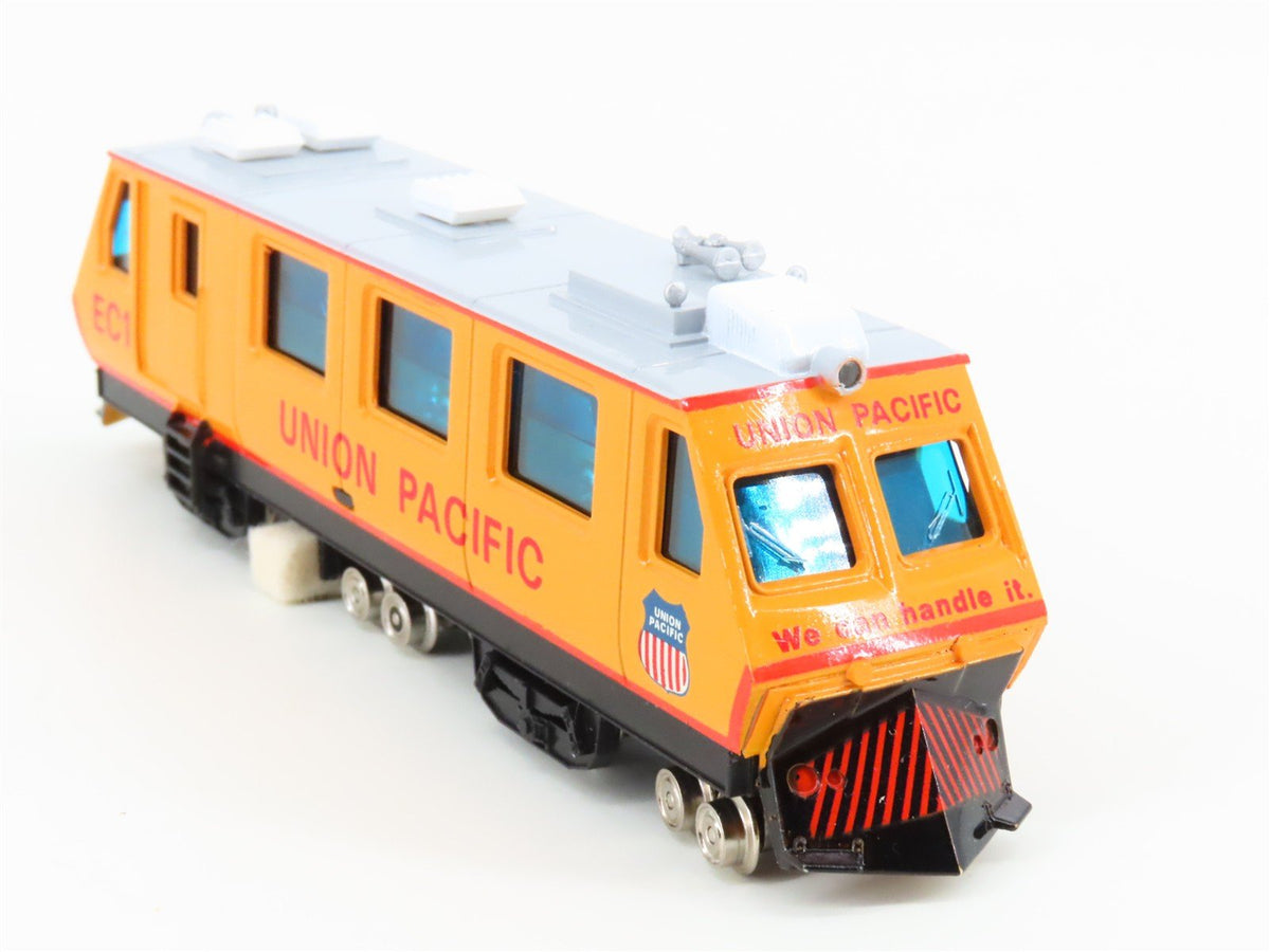 HO Scale Bachmann 608 UP Union Pacific Plasser EM80C Track Cleaning Diesel #EC1