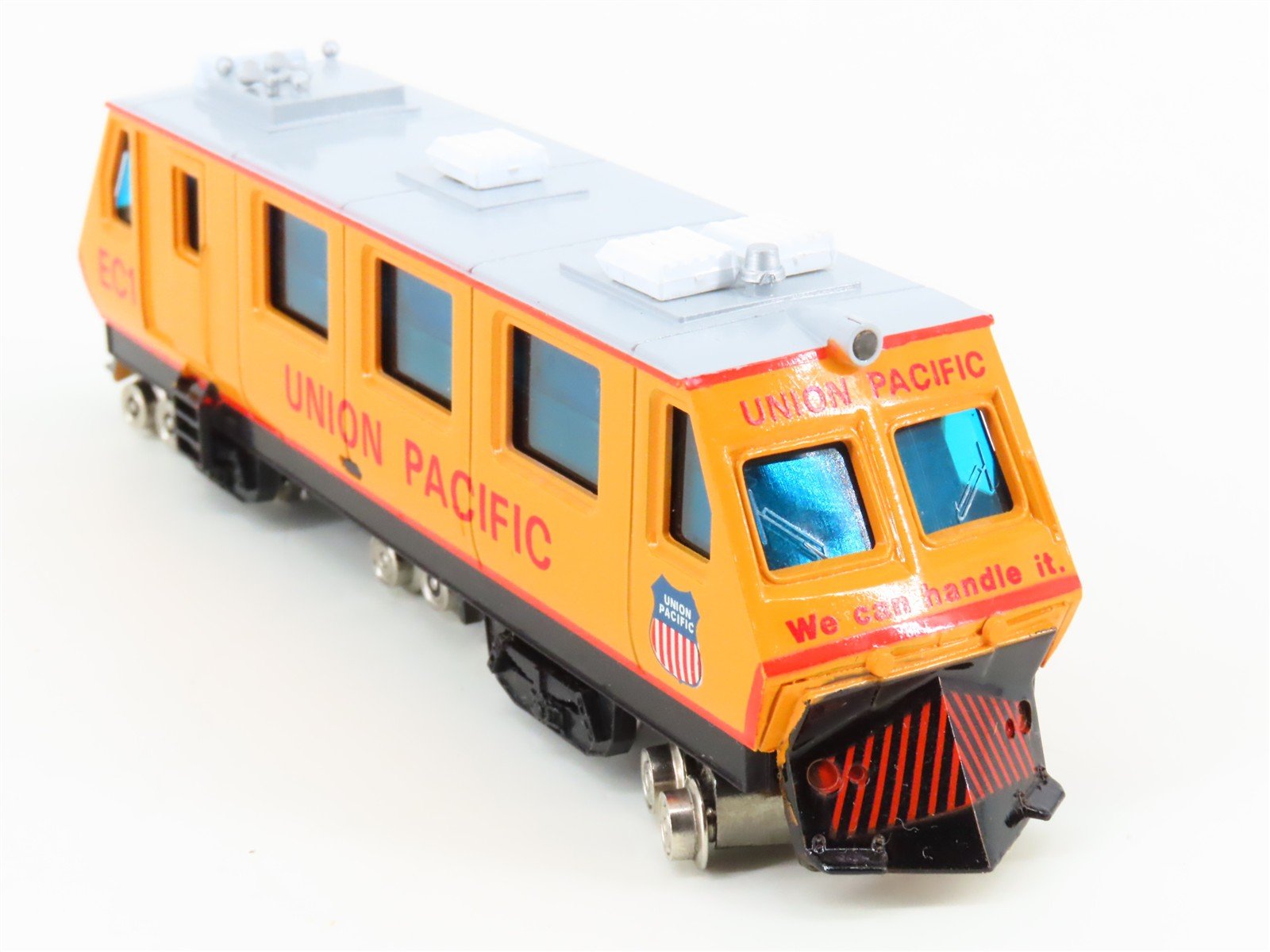 HO Scale Bachmann 608 UP Union Pacific Plasser EM80C Track Cleaning Diesel #EC1