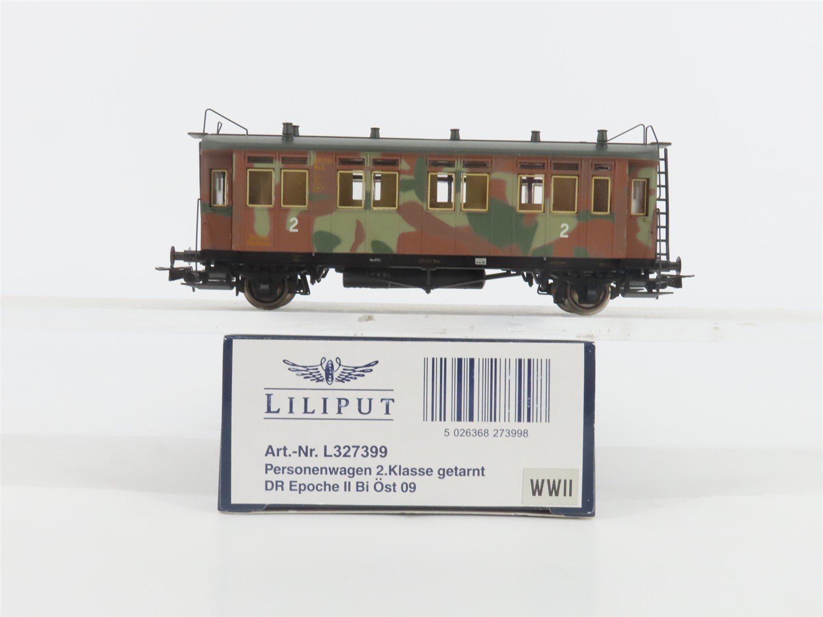 HO Scale Liliput L327399 DR Deutsche Reichsbahn WWII 2nd Class Passenger Car