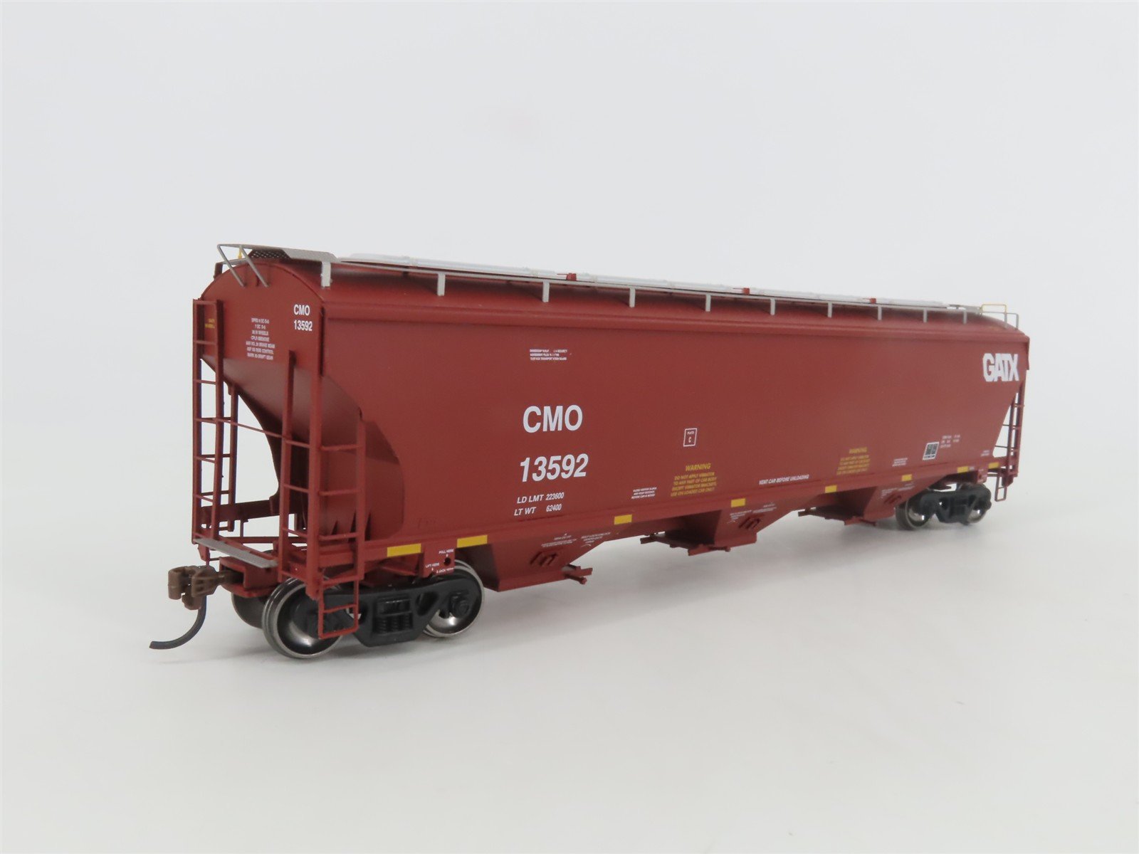 HO Scale Athearn ATH89593 CMO GATX 3-Bay Covered Hopper #13592