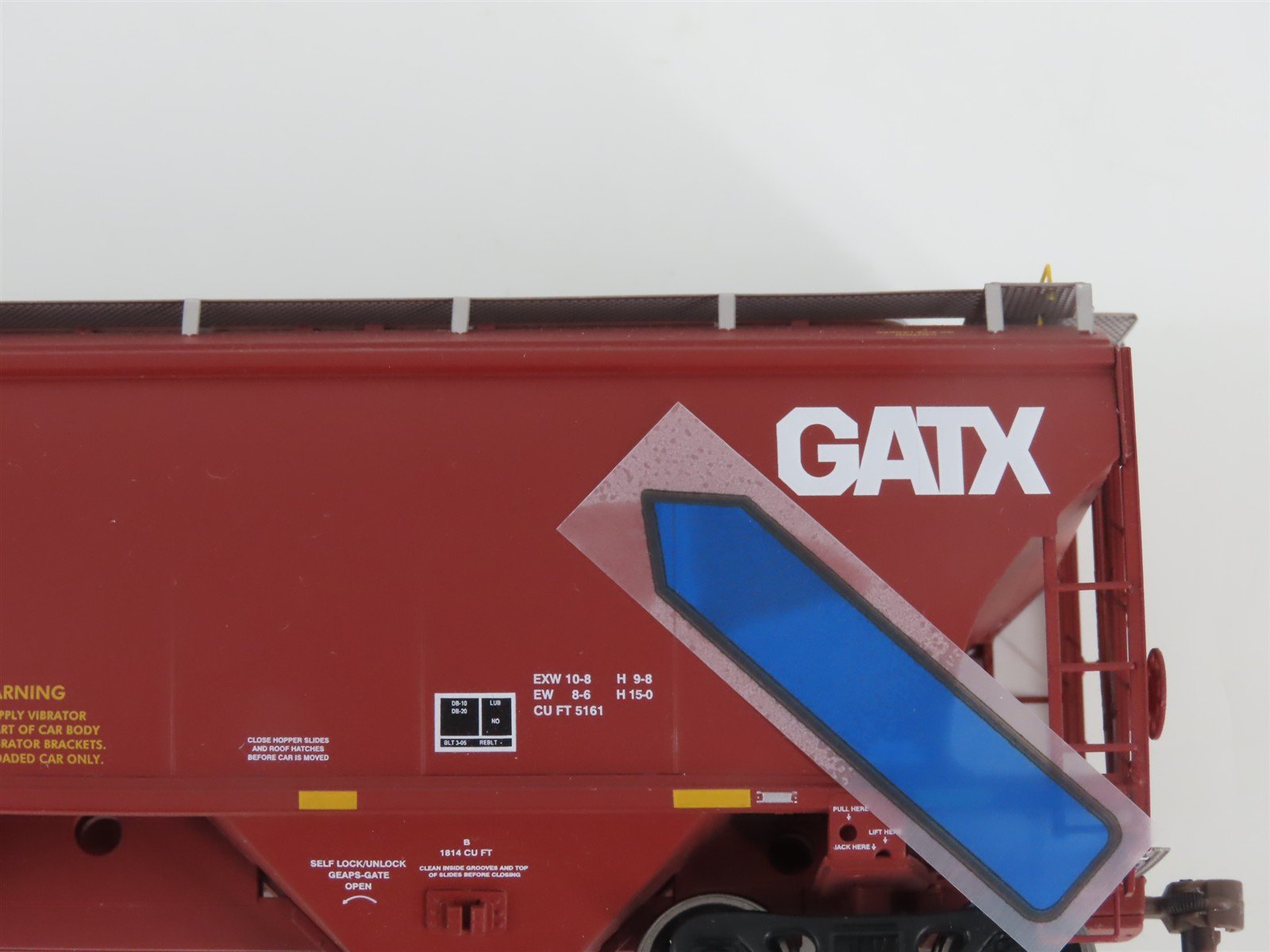 HO Scale Athearn ATH89593 CMO GATX 3-Bay Covered Hopper #13592