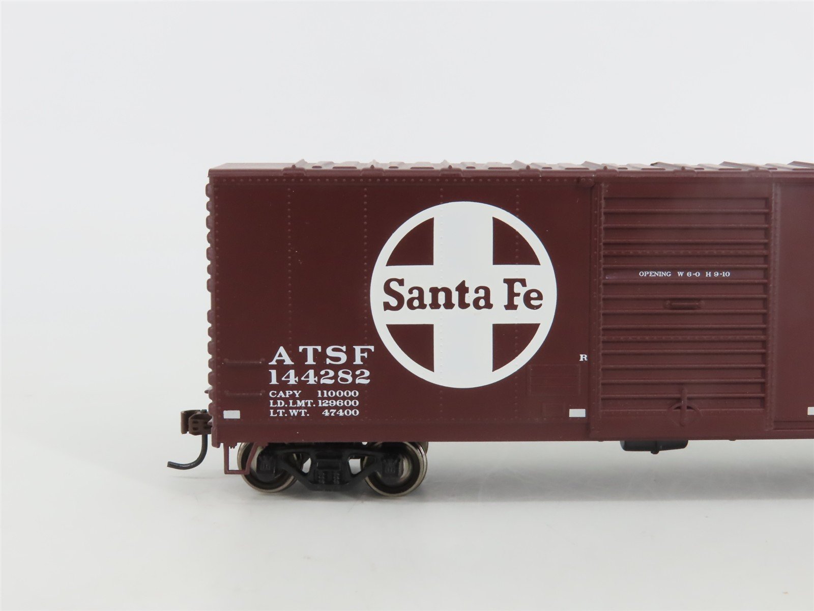 HO Scale Athearn 73426 ATSF Santa Fe Railroad 40' Modernized Box Car #144282