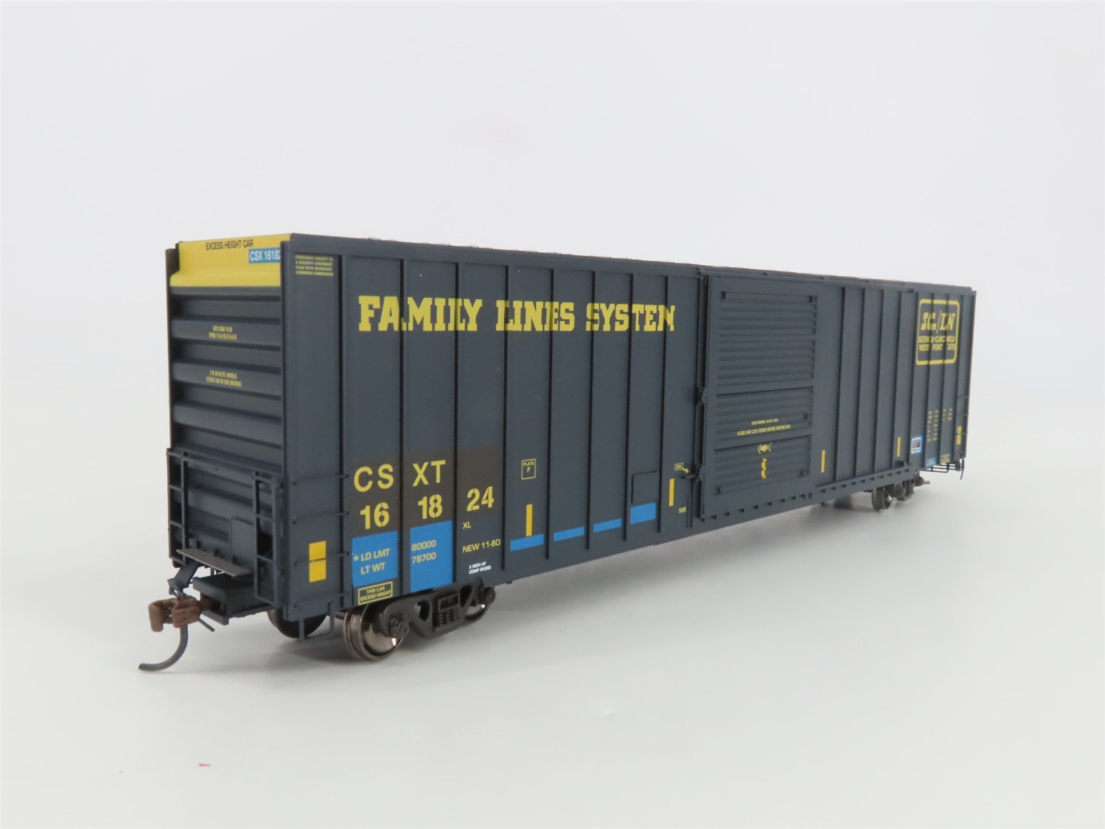 HO Scale Athearn ATH75022 CSXT Ex Family Lines 60' ICC Box Car #161824
