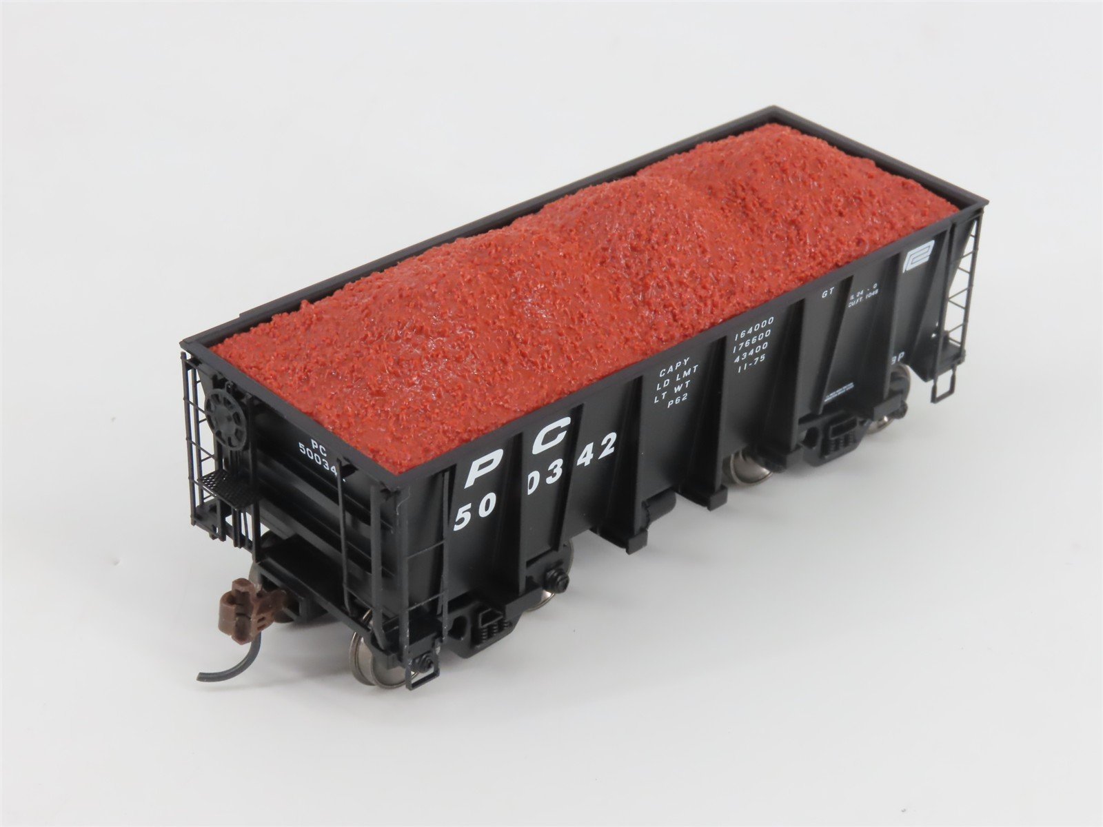 HO Scale Athearn Roundhouse ATH97698 PC Penn Central 26' Ore Car w/ Loads 4-Pack