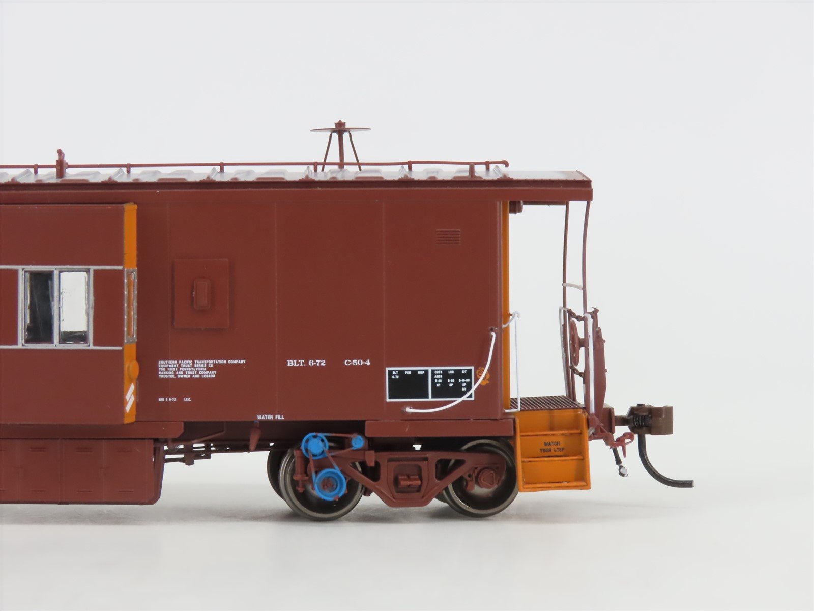 HO Scale Athearn Genesis G63051 SP Southern Pacific Bay Window Caboose #1893