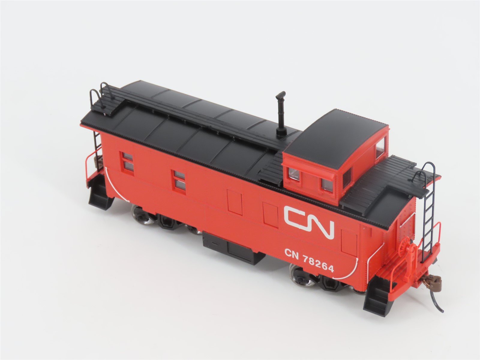 HO Scale Athearn Roundhouse RND87824 CN Canadian National Cupola Caboose #78264