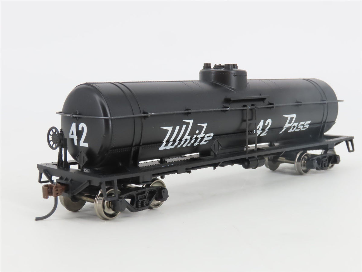HO Scale Athearn Collectibles 99160 WP&amp;YR White Pass &amp; Yukon Route Tank Car #42