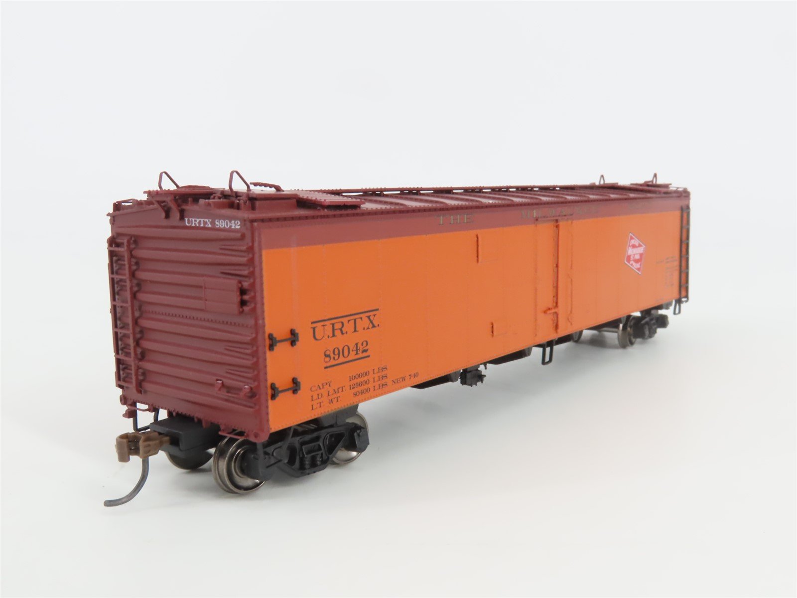 HO Scale Athearn ATH97364 URTX MILW Milwaukee Road 50' Ice Bunker Reefer #89042