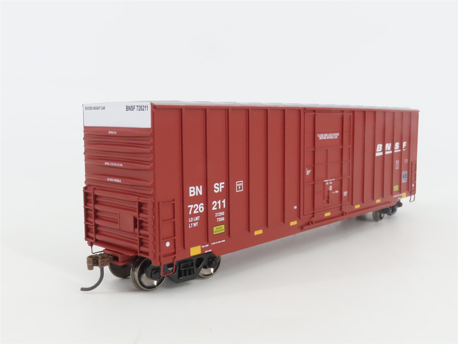 HO Scale Athearn Roundhouse RND14909 BNSF Railway 50' Plug Door Box Car #726211