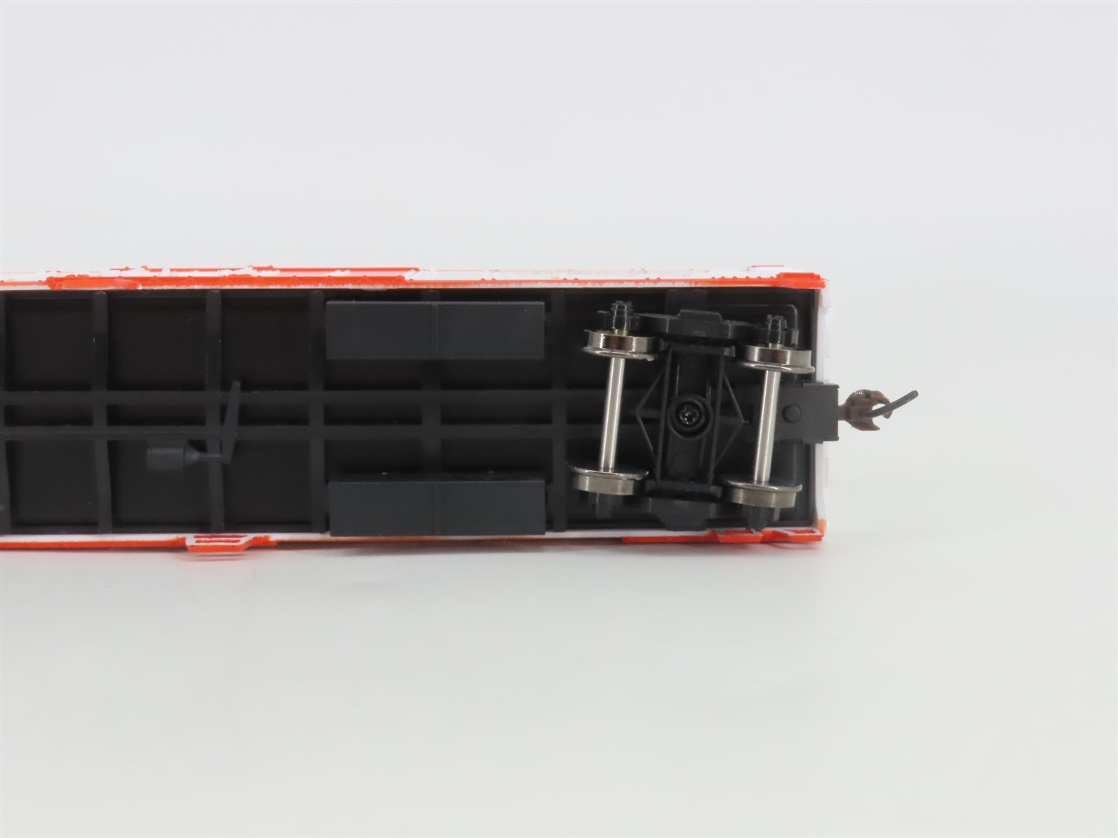 HO Scale Athearn Roundhouse RND72898 CRYX Cryo-Trans 50' Mechanical Reefer #7077