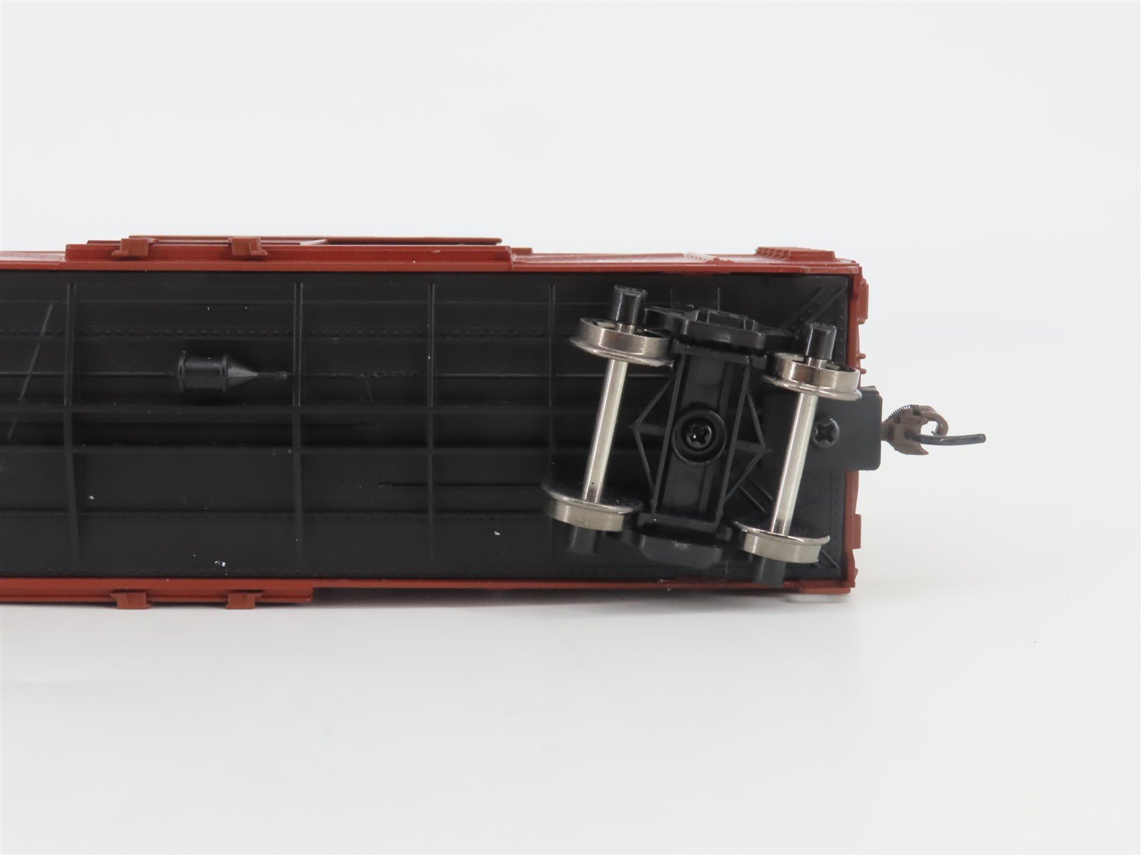 HO Scale Athearn Roundhouse RND2892 NP Northern Pacific 40' Box Car #28333