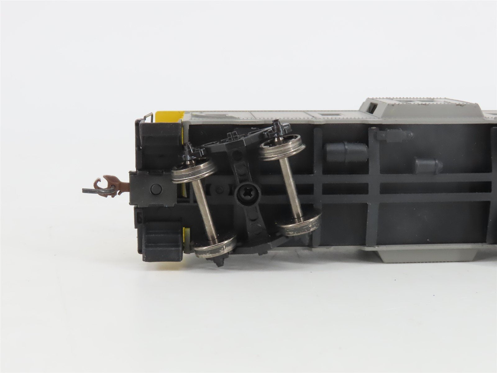 HO Scale Athearn CSXT Railroad Bay Window Caboose #904268