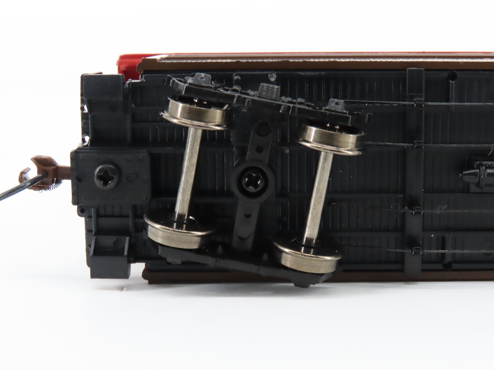 HO Scale Athearn 99468 WP&YR White Pass & Yukon Overton Coach Passenger #105