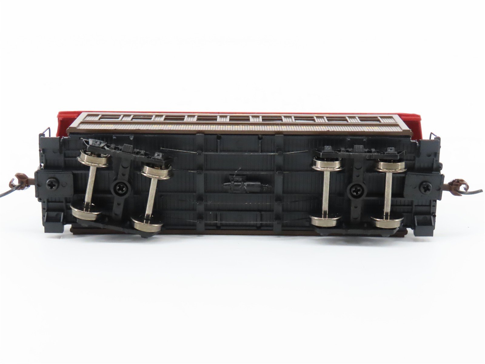 HO Scale Athearn 99468 WP&YR White Pass & Yukon Overton Coach Passenger #105