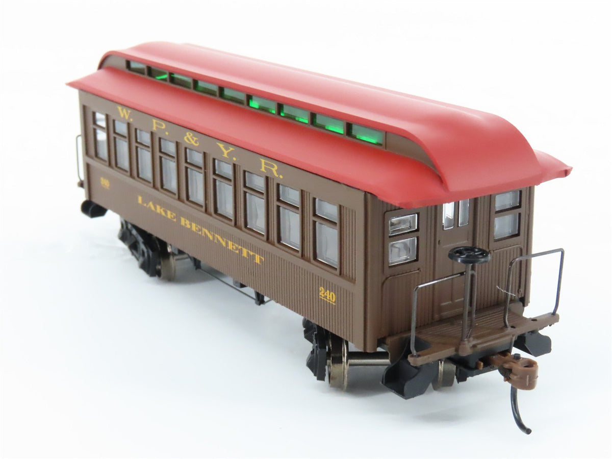 HO Scale Athearn RND99287 WP&amp;YR White Pass &amp; Yukon Coach Passenger Car #240