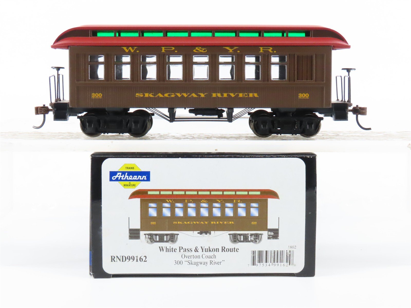 HO Scale Athearn RND99162 WP&YR White Pass & Yukon Coach Passenger Car #300