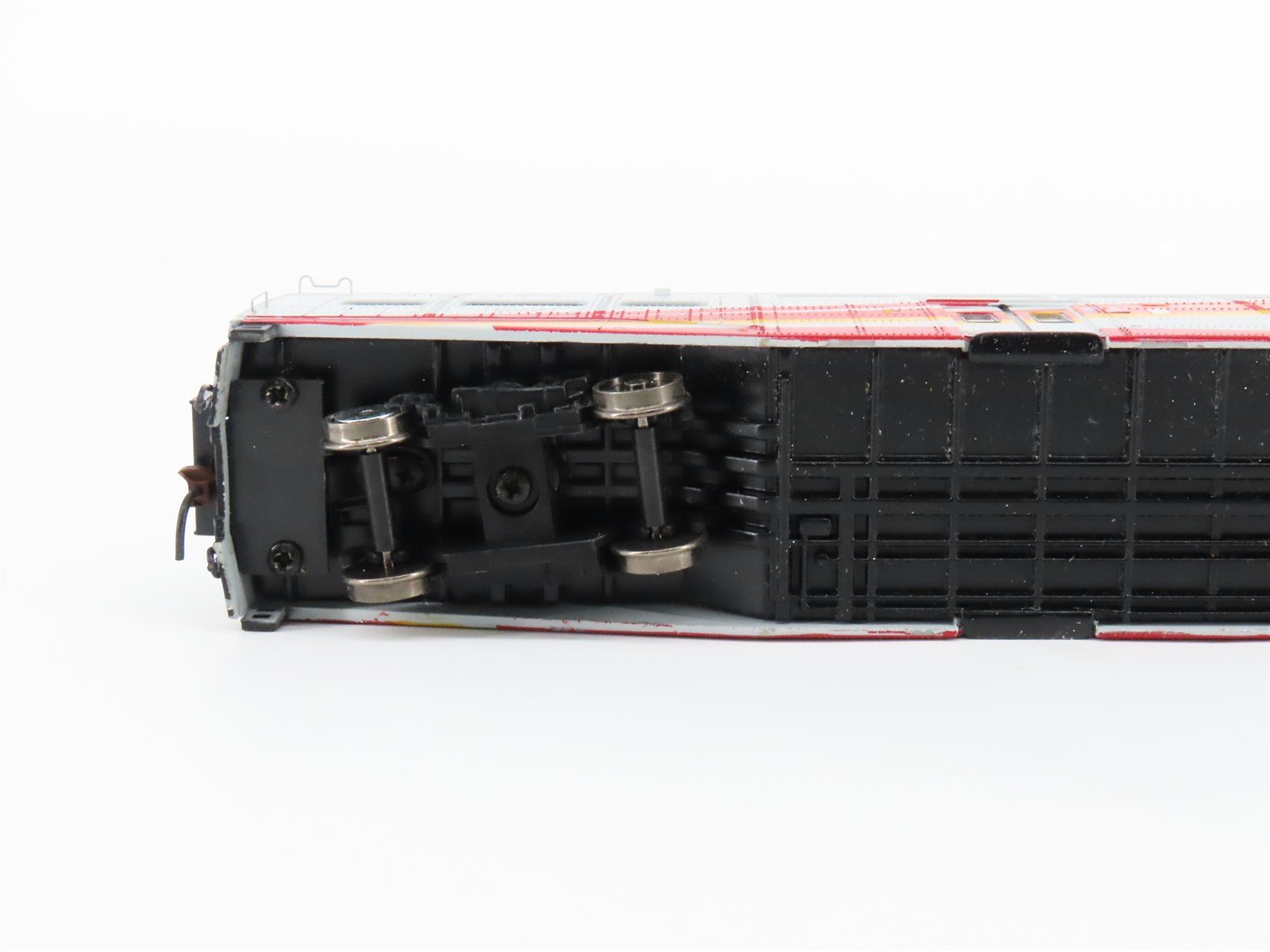 HO Scale Athearn New Mexico Rail Runner Bi-Level Commuter Passenger Car #1008