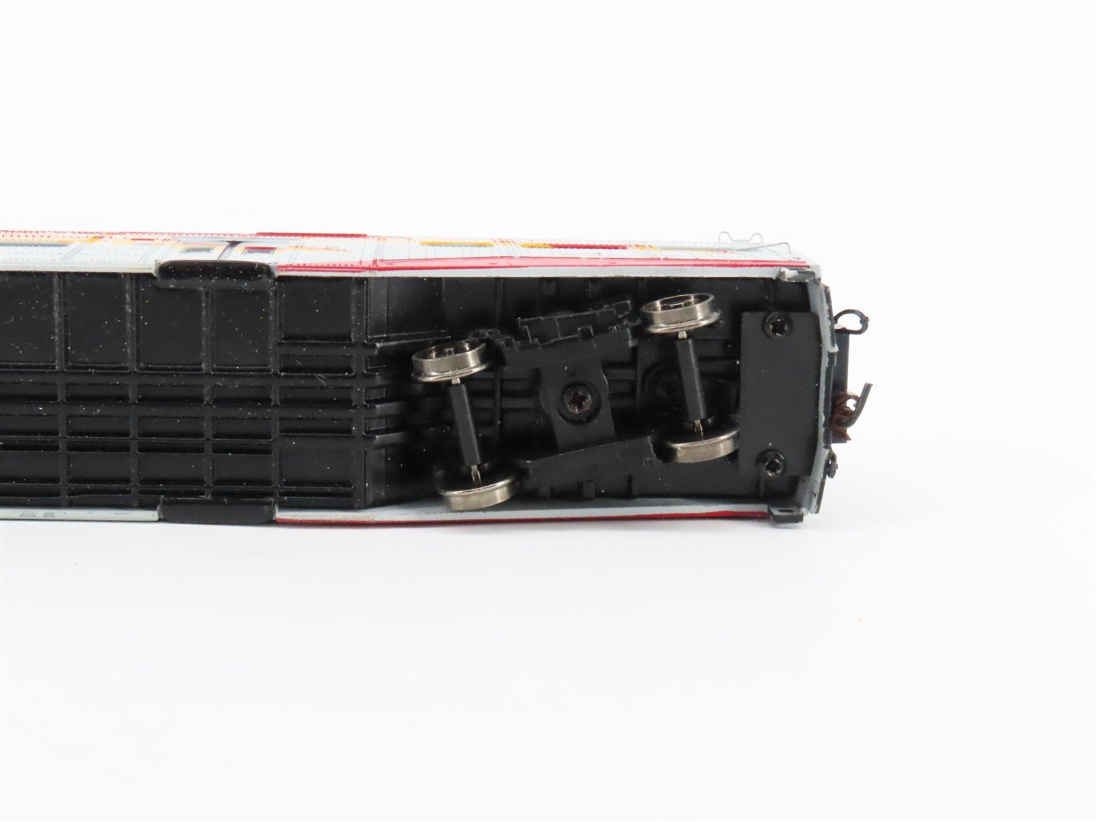 HO Scale Athearn New Mexico Rail Runner Bi-Level Commuter Passenger Car #1008