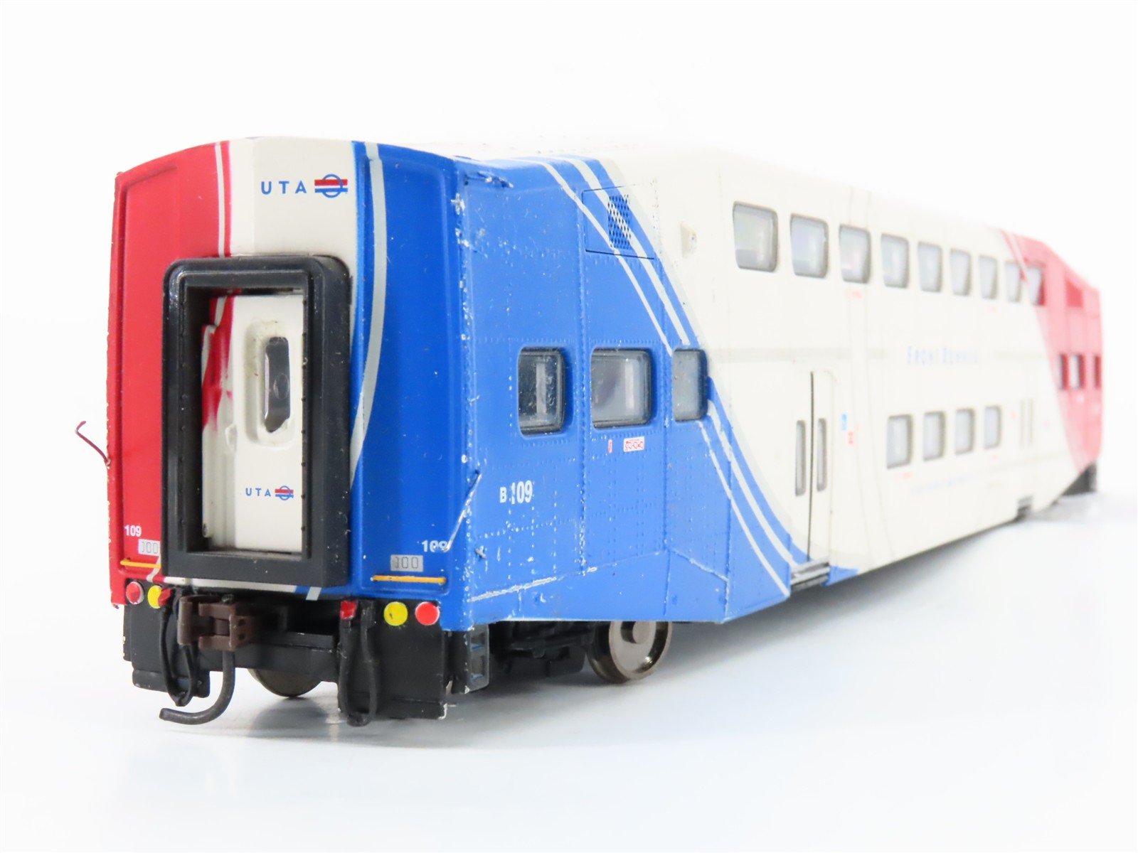 HO Scale Athearn Utah Front Runner Bi-Level Commuter Passenger Car #109