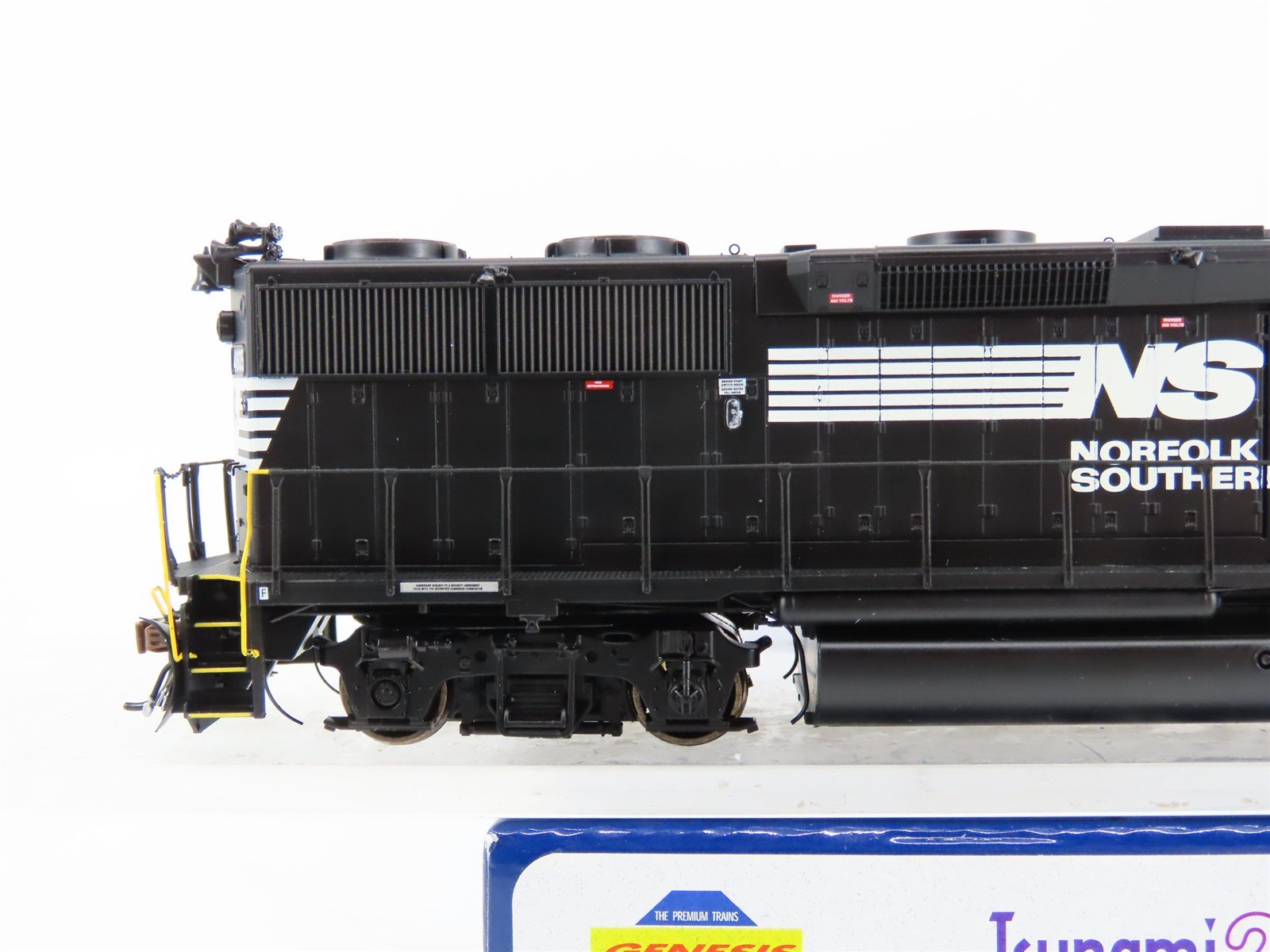 HO Athearn Genesis ATHG64648 NS Norfolk Southern GP49 Diesel #4605 w/DCC & Sound