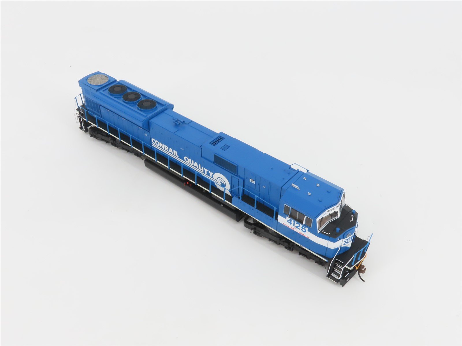 HO Athearn Genesis ATHG27342 CR Conrail SD80MAC Diesel #4125 w/ DCC & Sound