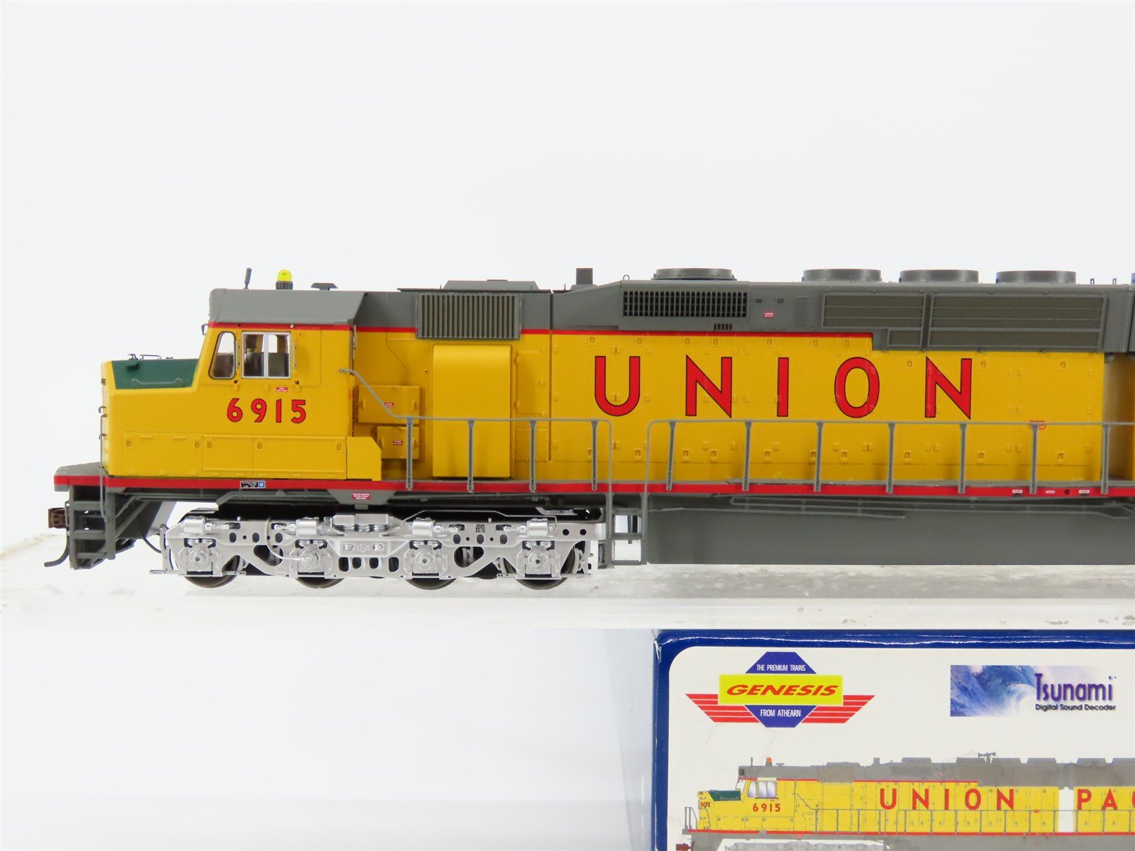 HO Athearn Genesis G69552 UP Union Pacific DDA40X Diesel #6915 w/ DCC & Sound