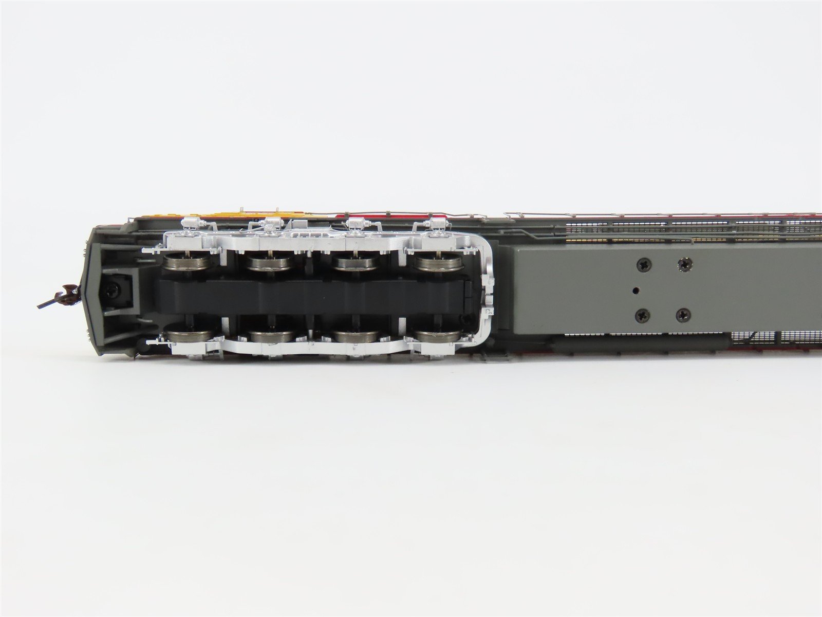 HO Athearn Genesis G69552 UP Union Pacific DDA40X Diesel #6915 w/ DCC & Sound