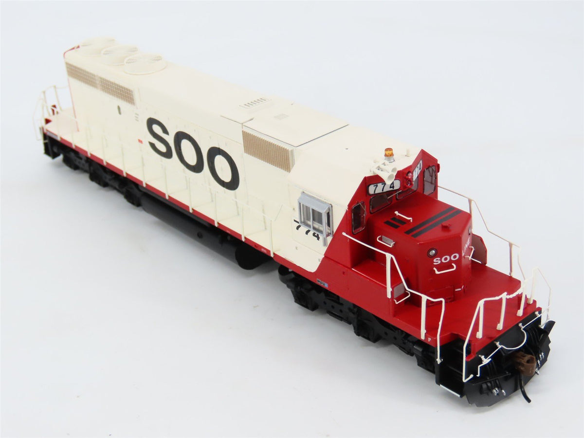 HO Scale Athearn ATH16718 SOO Line EMD SD40-2 Diesel #774 w/ DCC &amp; Sound
