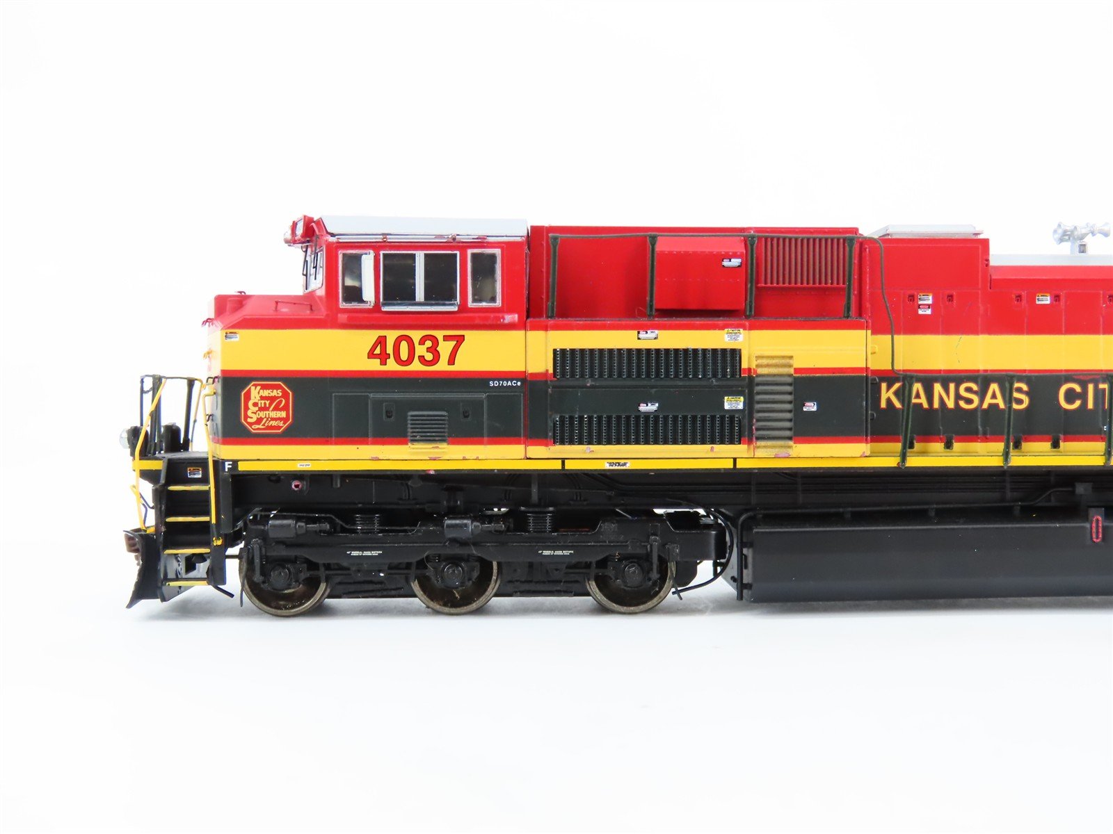 HO Scale Athearn KCS Kansas City Southern EMD SD70ACe Diesel #4037 w/DCC & Sound