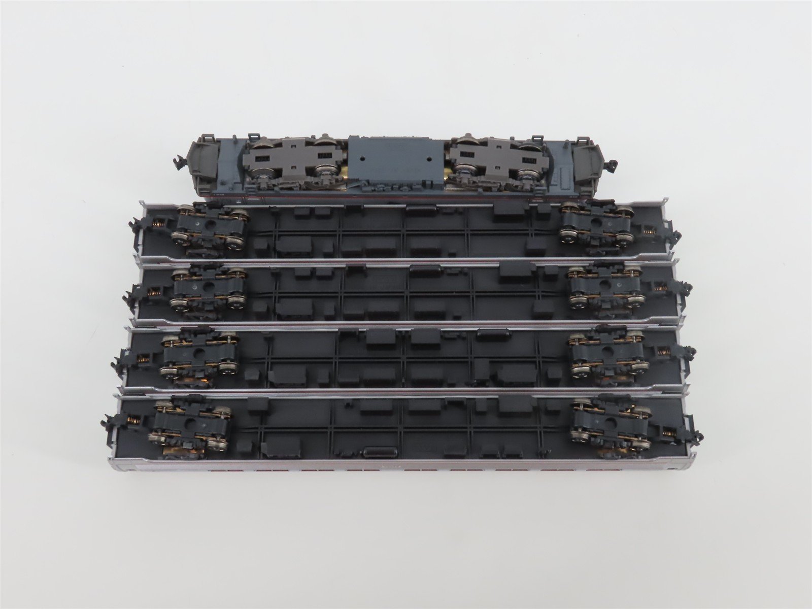 N KATO 106-8001 AMTK Amtrak Amfleet I ACS-64 Electric Passenger Train Set