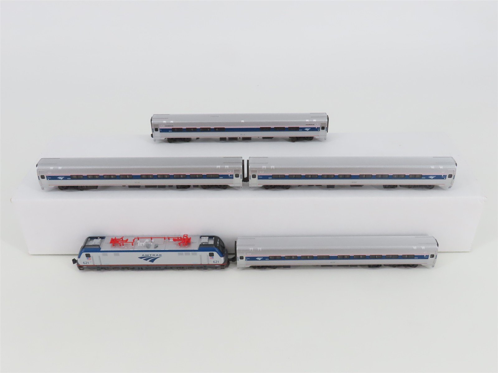 N KATO 106-8001 AMTK Amtrak Amfleet I ACS-64 Electric Passenger Train Set