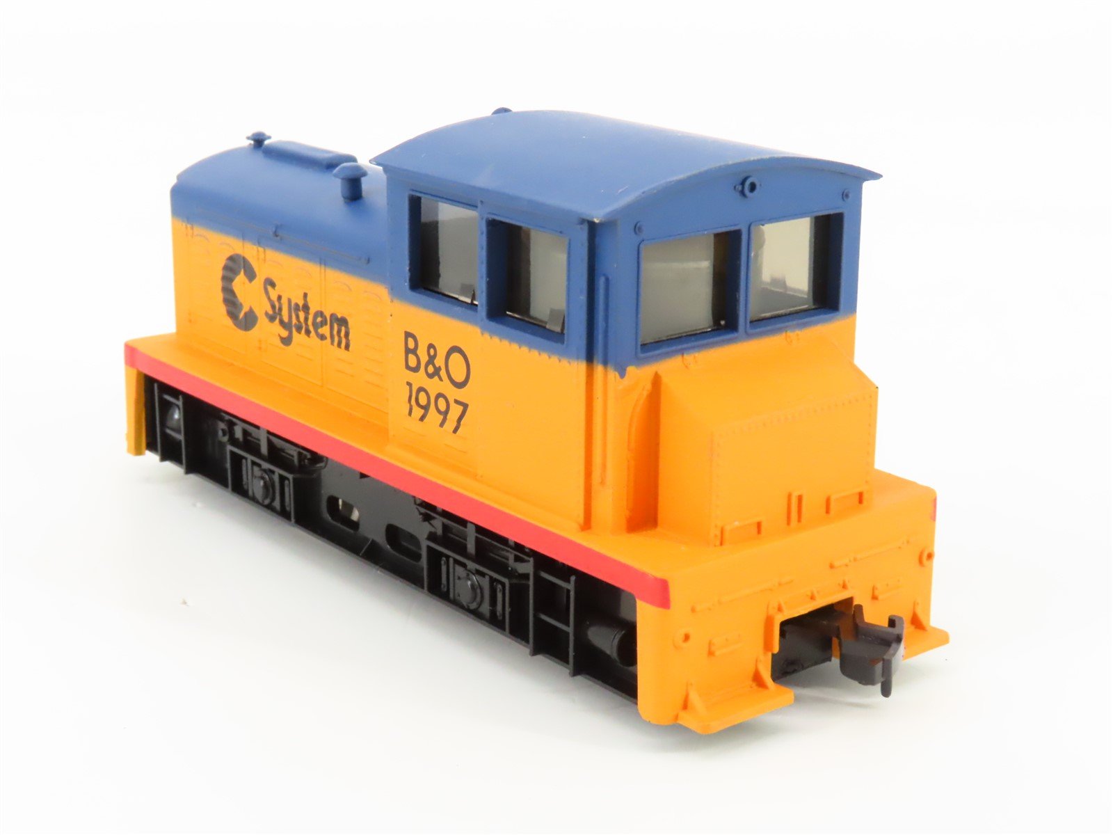 HO Scale Model Power 6678 B&O Chessie System Plymouth Diesel Locomotive #1997