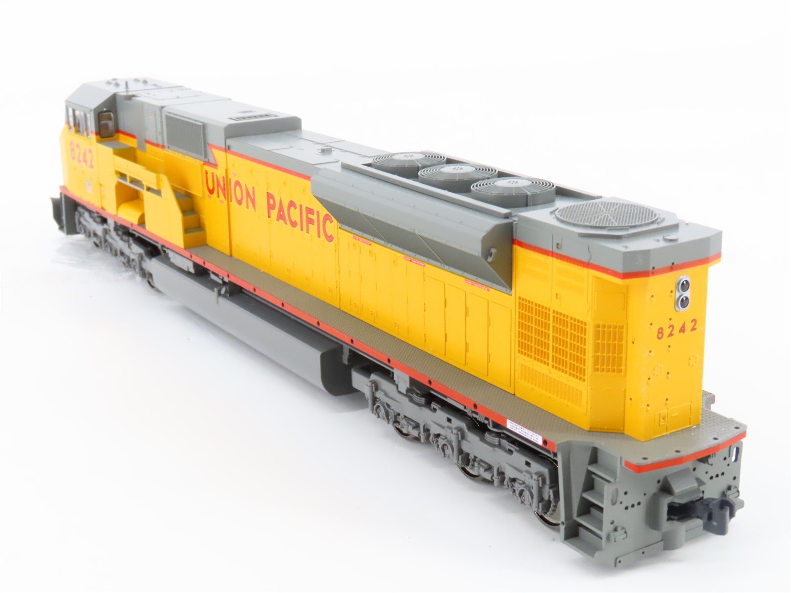 HO Scale Kato 37-6362 UP Union Pacific SD90/43MAC Diesel Locomotive #8242