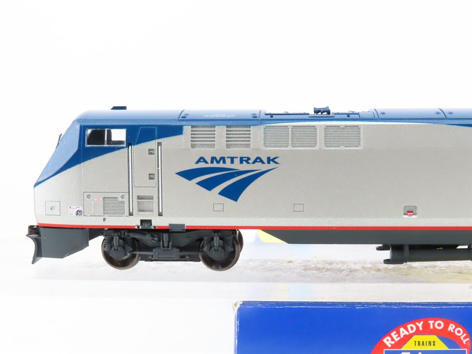 HO Scale Athearn 9671 Amtrak AMD-103 P42DC Diesel Locomotive #207