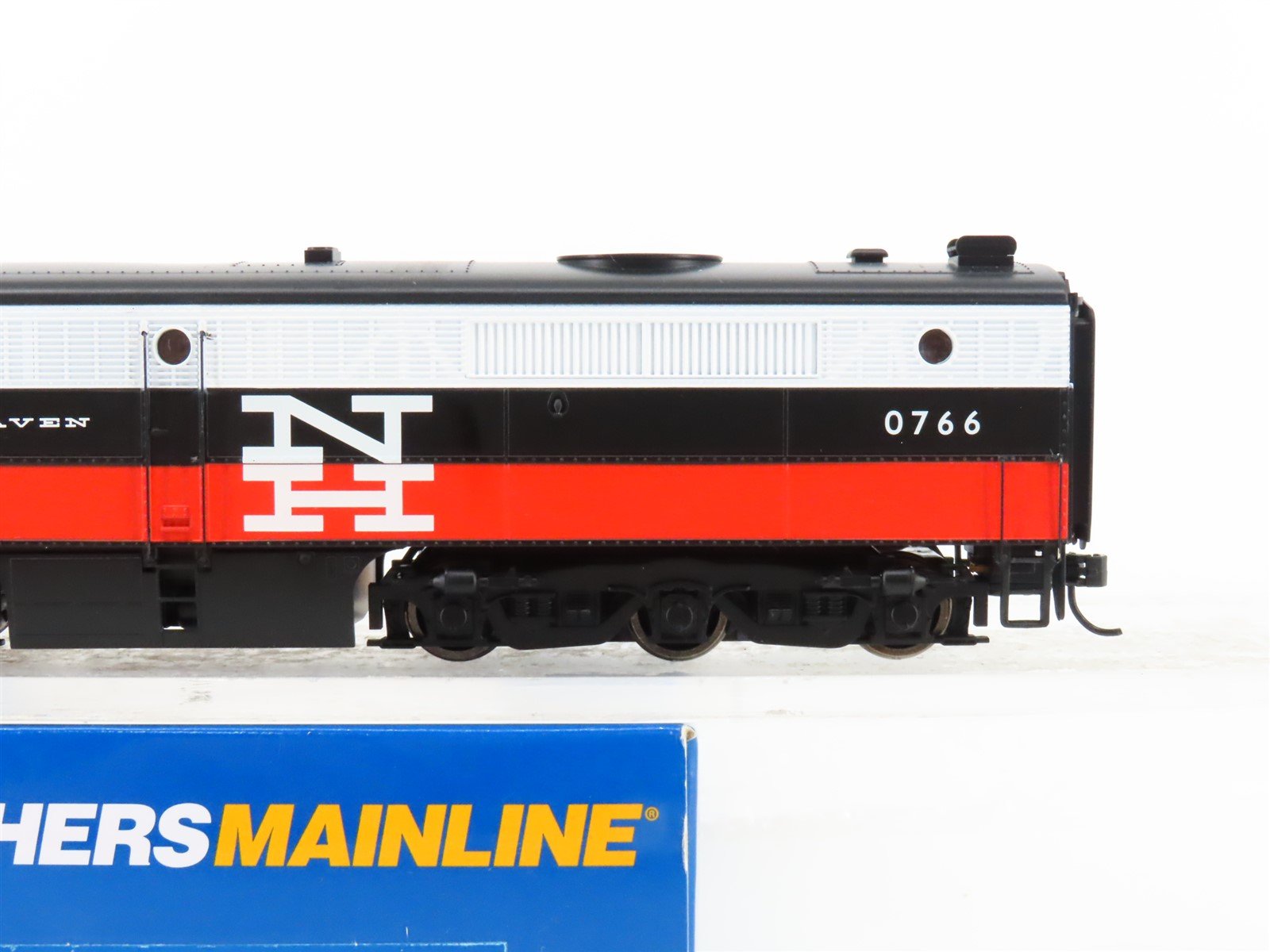 HO Scale Walthers Mainline 910-10083 NH New Haven Alco PA Diesel Loco #0766