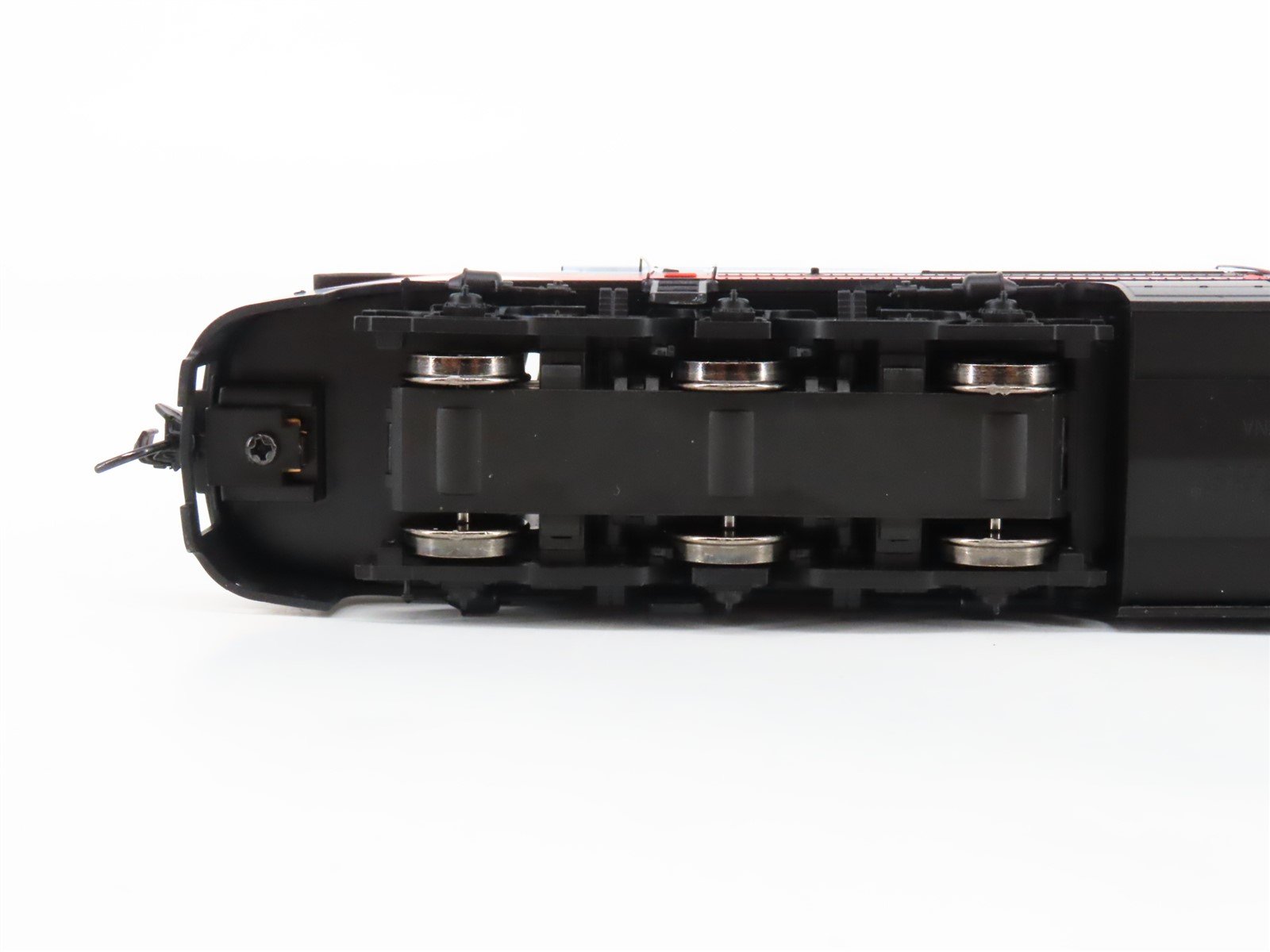 HO Scale Walthers Mainline 910-10083 NH New Haven Alco PA Diesel Loco #0766