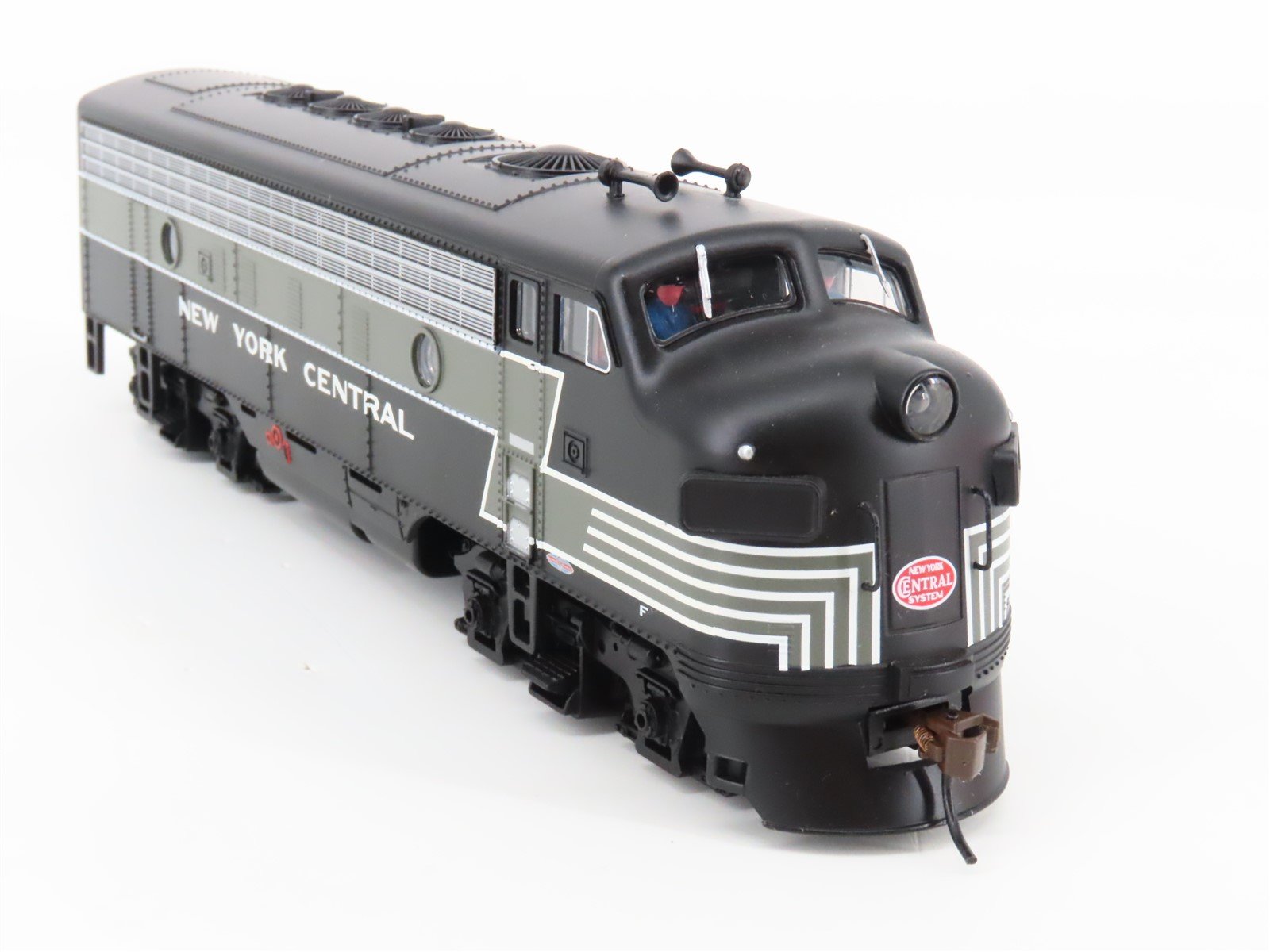 HO Scale Bachmann 64302 NYC New York Central F7A Diesel Loco w/ DCC & Sound