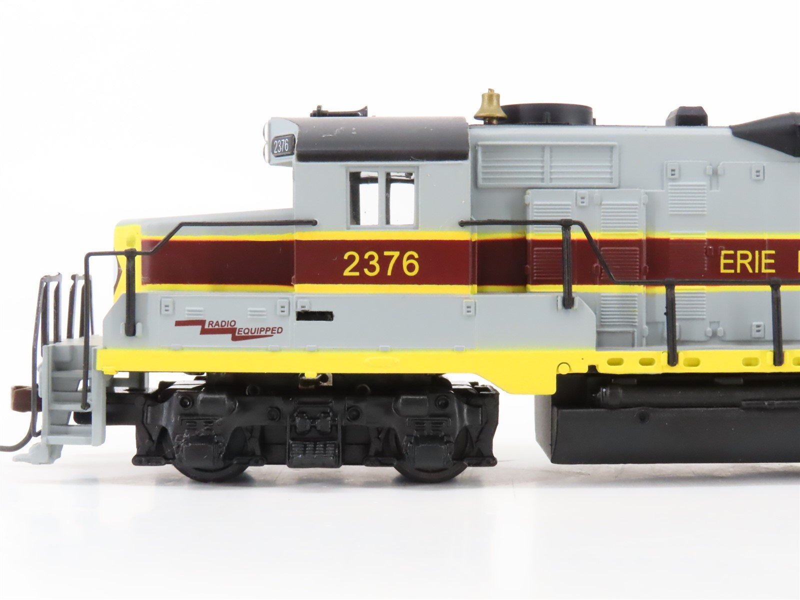 HO Scale Model Power 96854 EL Erie Lackawanna GP20 Diesel Locomotive #2376