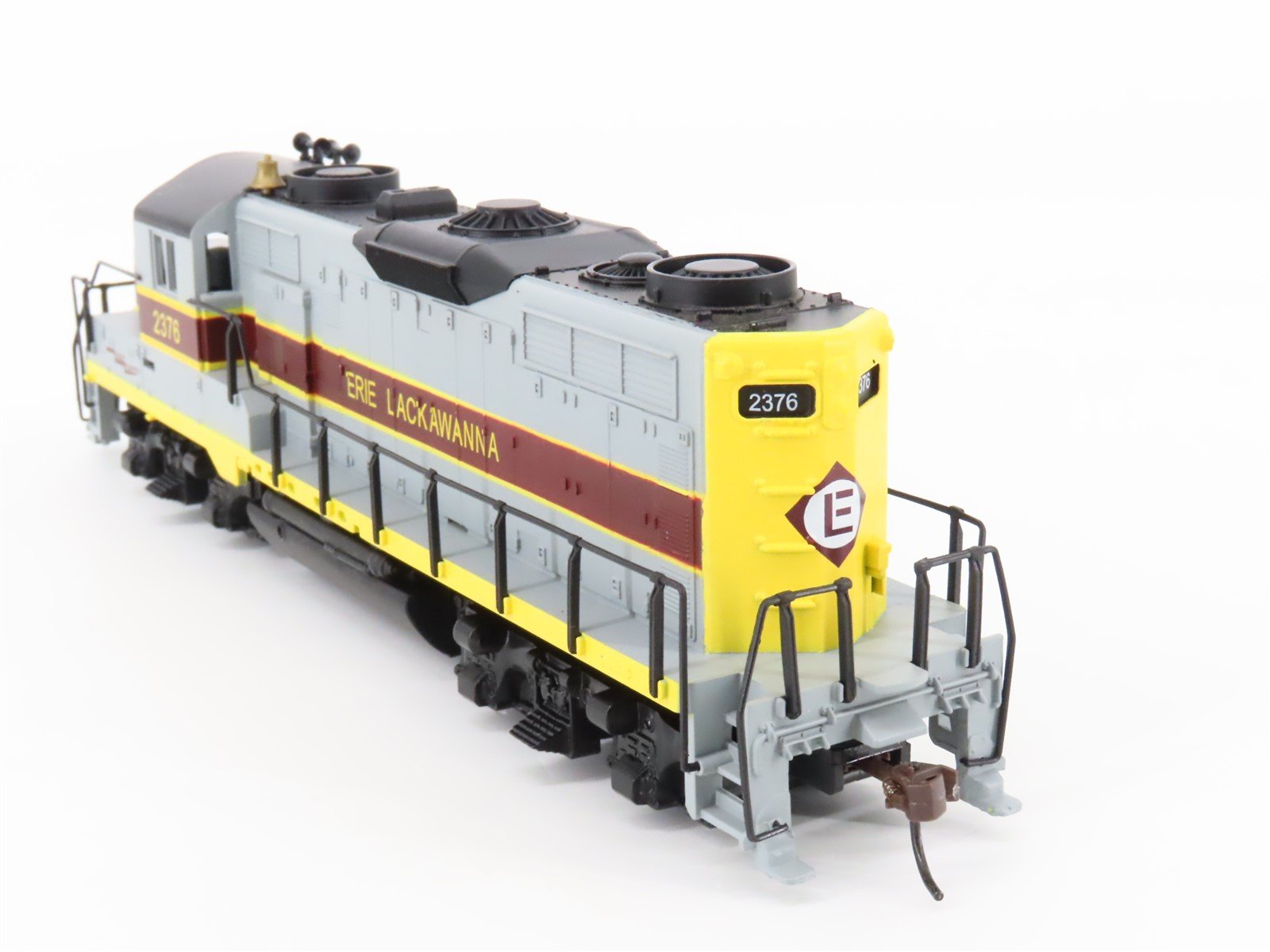 HO Scale Model Power 96854 EL Erie Lackawanna GP20 Diesel Locomotive #2376