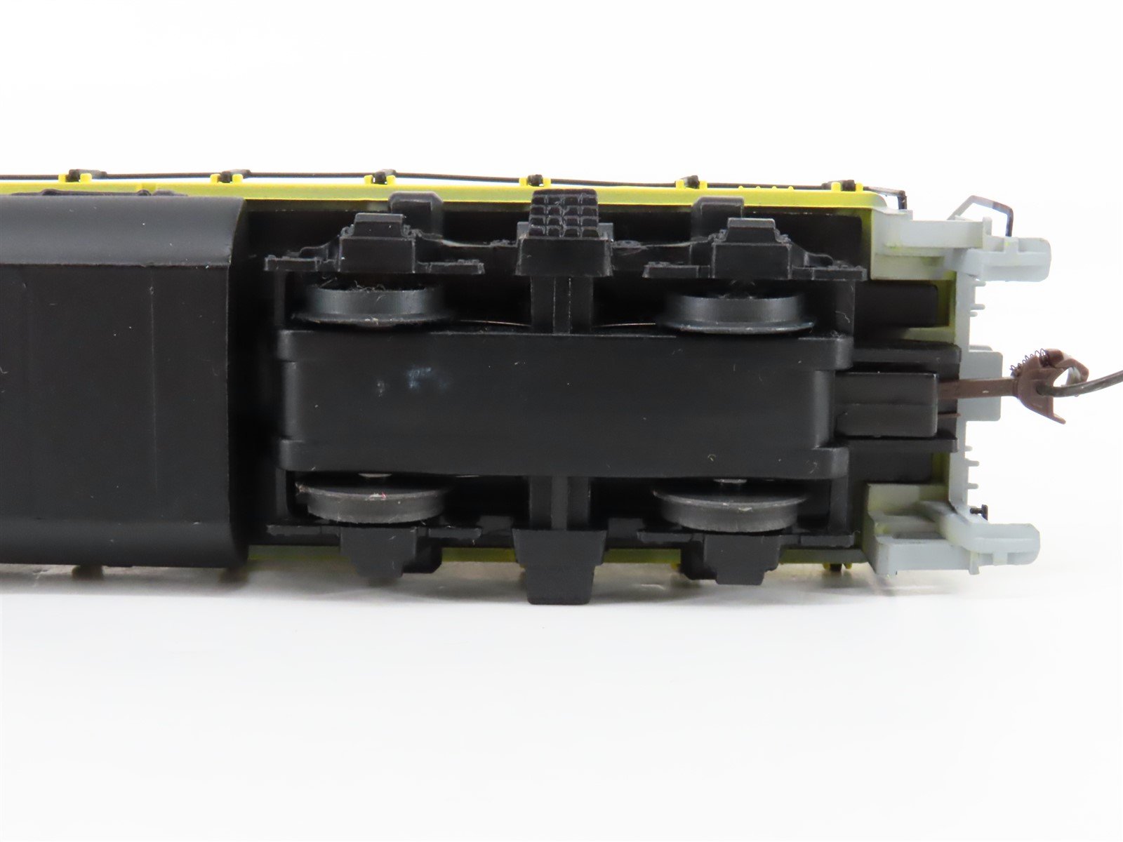 HO Scale Model Power 96854 EL Erie Lackawanna GP20 Diesel Locomotive #2376