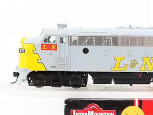 HO Scale Intermountain 49083-01 L&N Railway F7A Diesel Locomotive #825