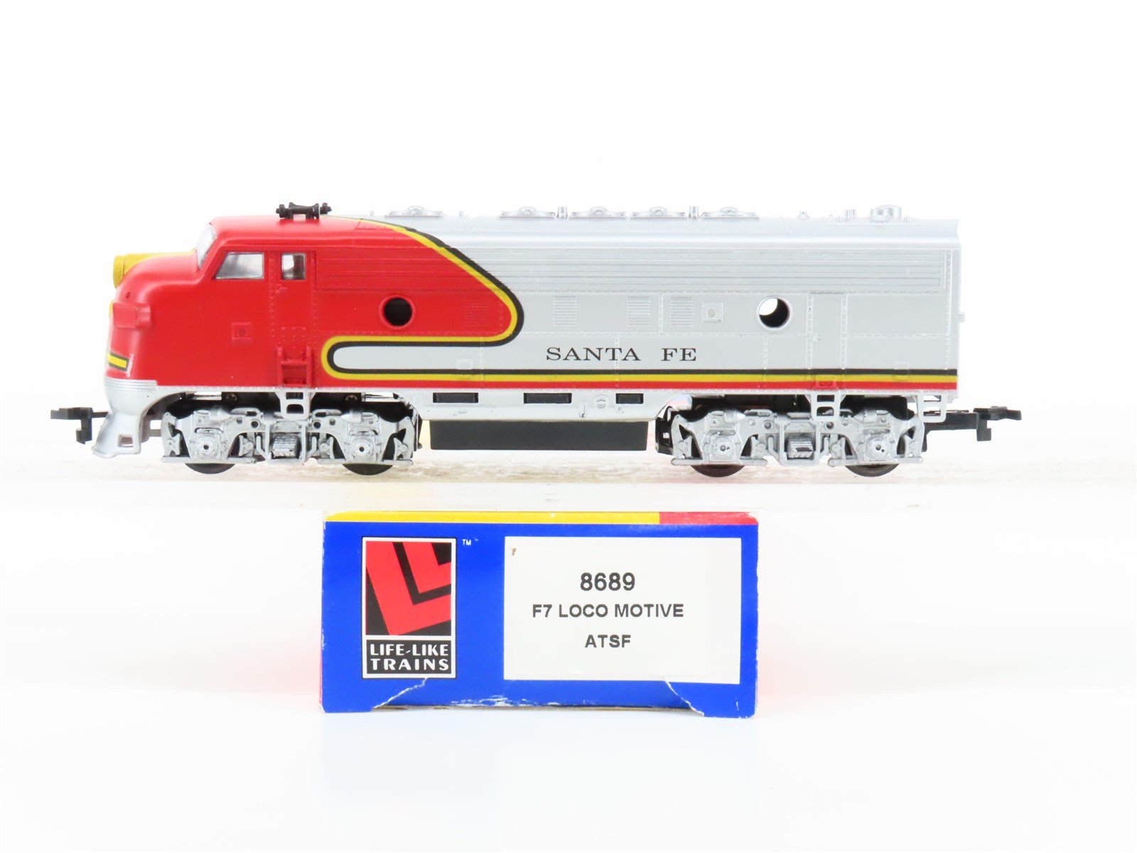 HO Scale Life-Like 8689 ATSF Santa Fe F7A Diesel Locomotive